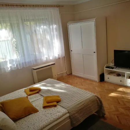 Fontana Apartman Apartment *